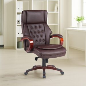 כיסא מנהלים יוקרתי קפיטונז' ידיות מעץ בצבע חום